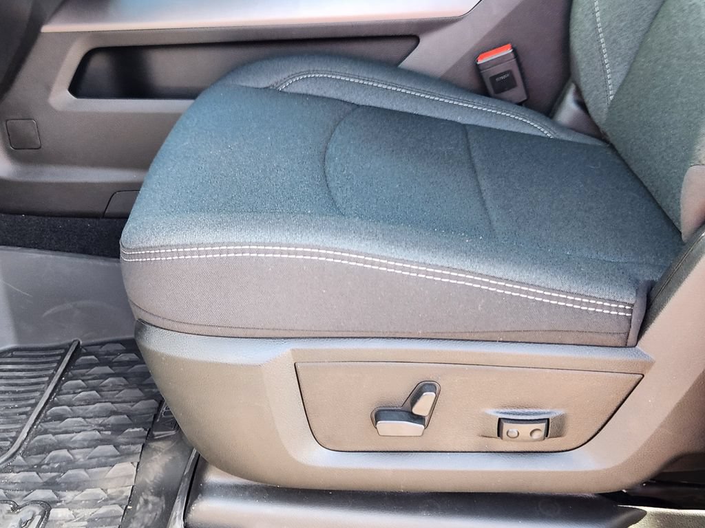 New 2026 RAM 2500 Big Horn AWD/4WD image 8
