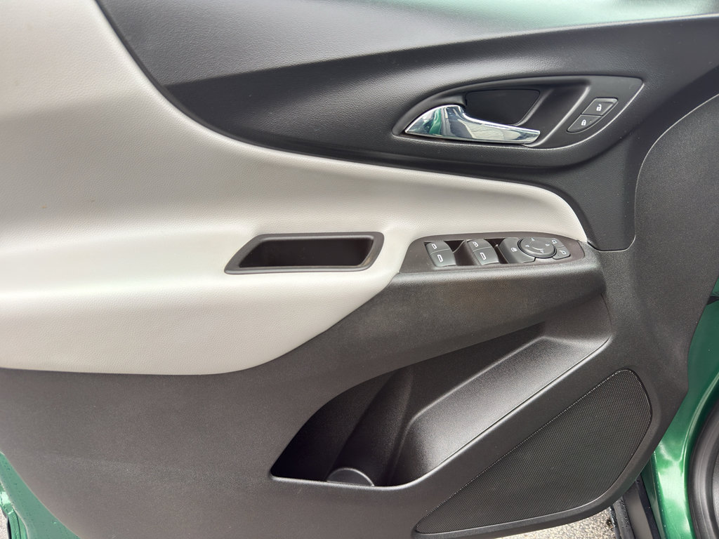 Used 2018 Chevrolet Equinox LS image 12