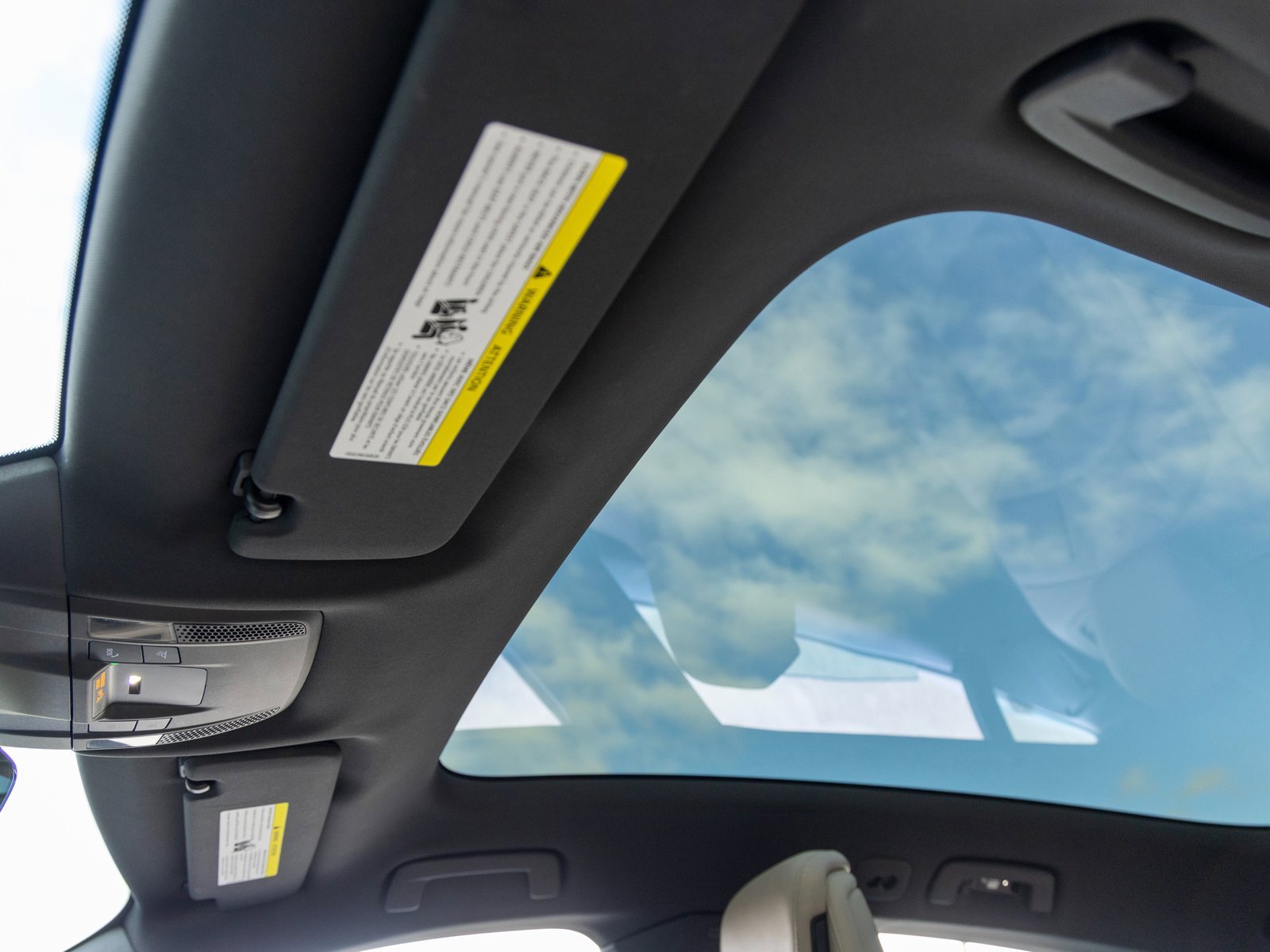 Certified 2024 Porsche Taycan 4 Cross Turismo image 25