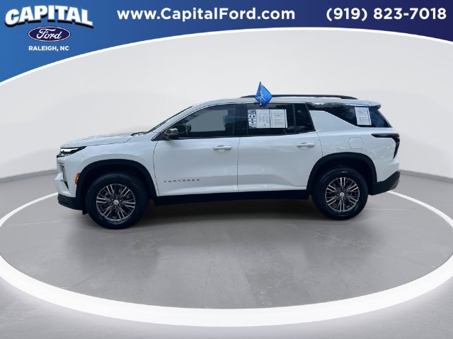 Used 2026 Chevrolet Traverse LT FWD image 5