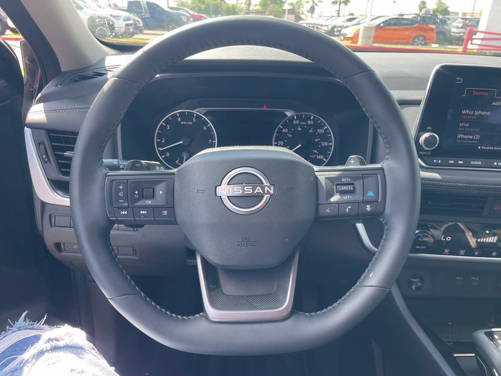 Used 2026 Nissan Rogue SV FWD image 7
