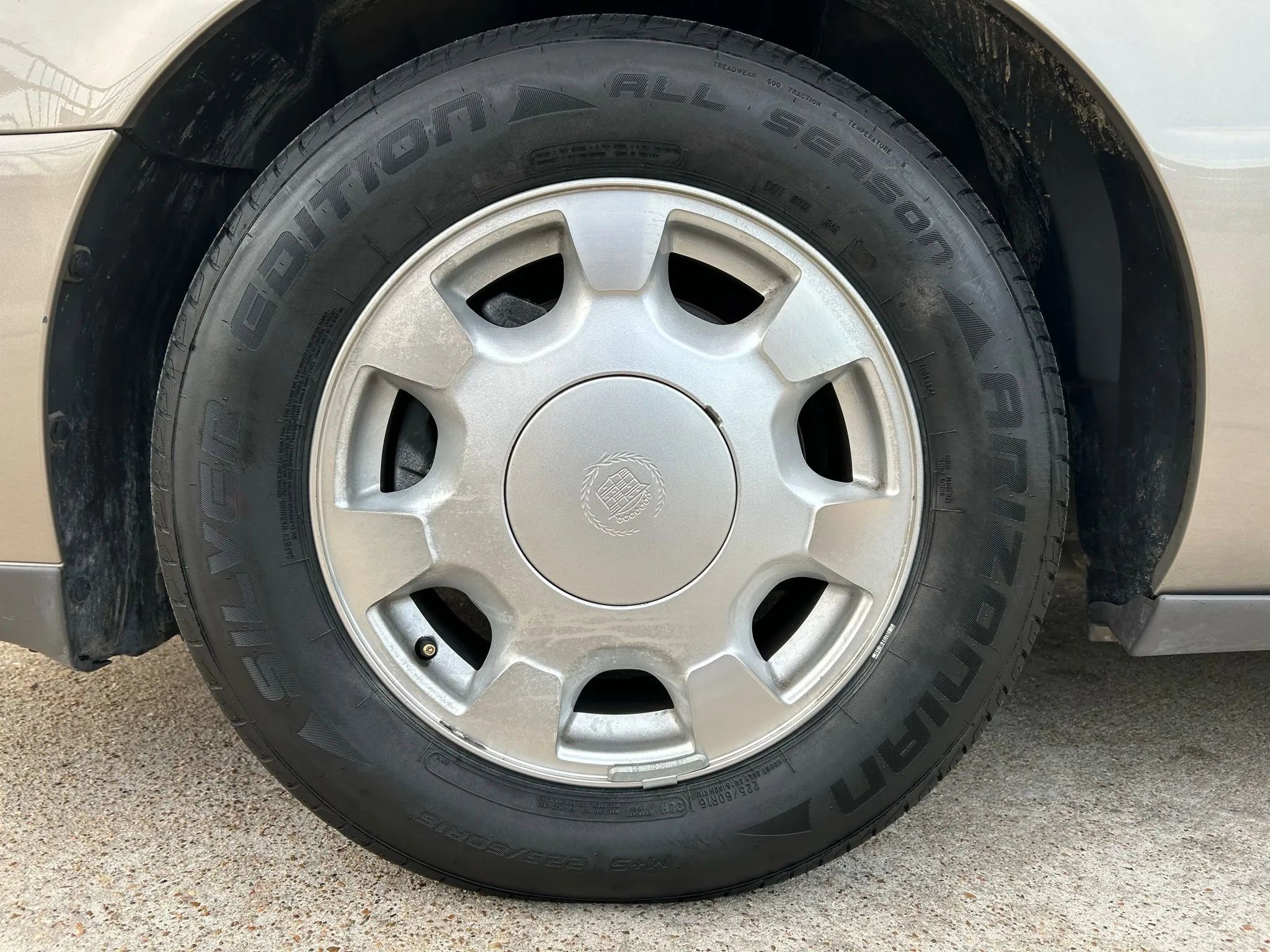 Used 2000 Cadillac De Ville Sedan w/ Comfort/Convenience Pkg FWD image 22