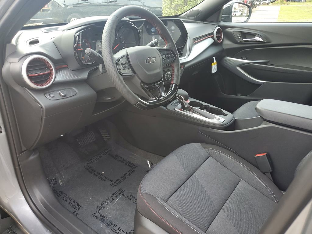 New 2026 Chevrolet Trax RS w/ Sunroof Package image 18