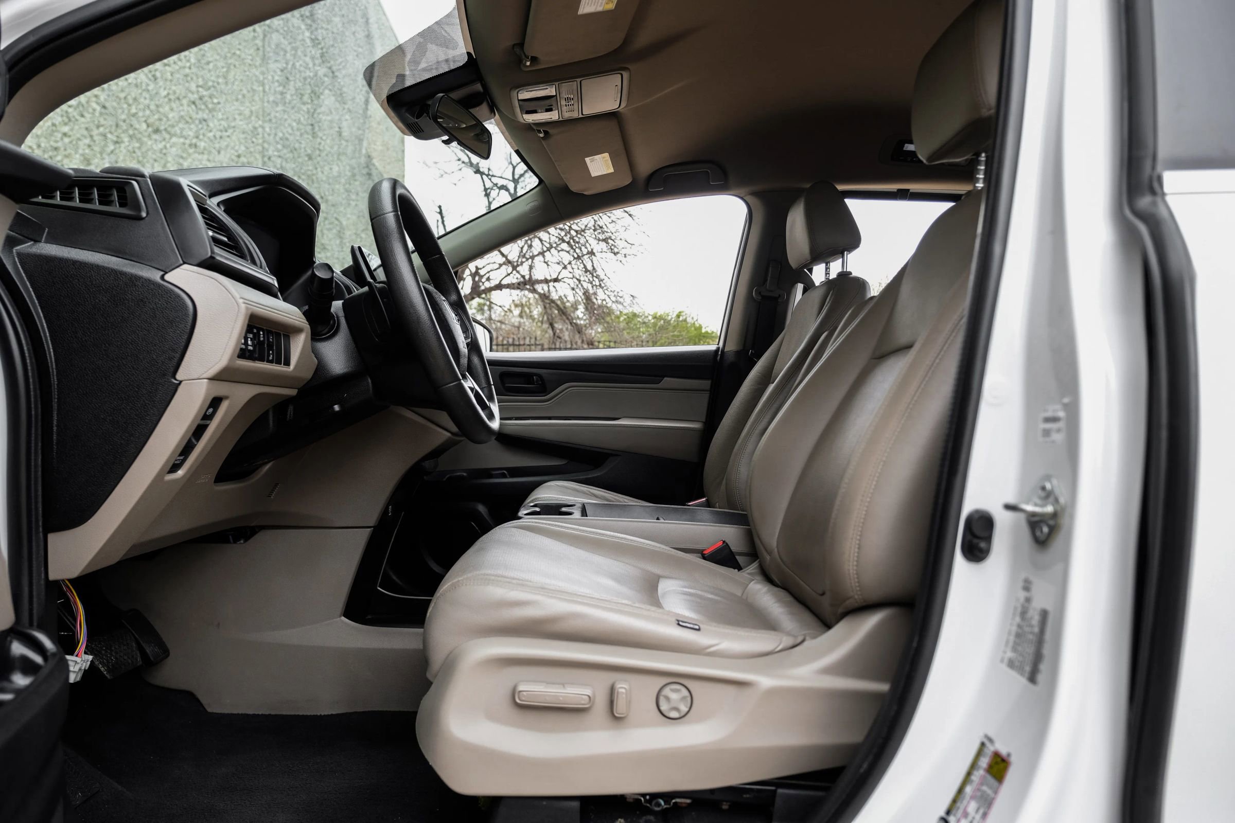 Used 2020 Honda Odyssey EX image 4