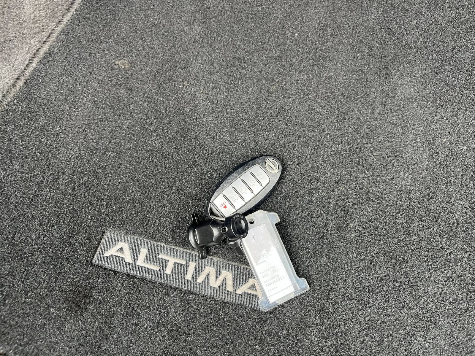 Used 2025 Nissan Altima 2.5 SV FWD image 20