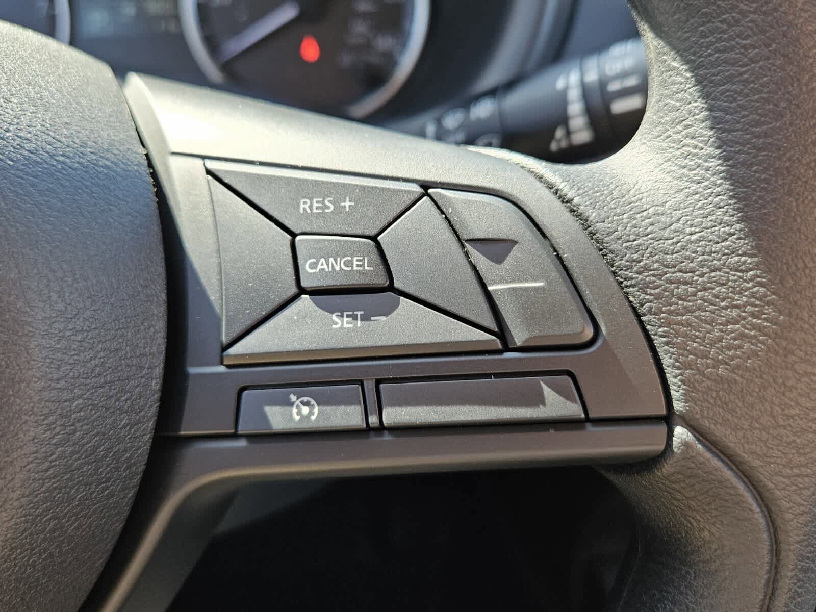 New 2025 Nissan Kicks Play S image 13