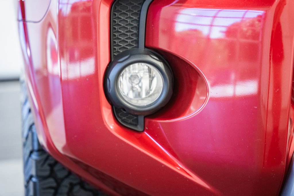 Used 2020 Toyota 4Runner TRD Off-Road AWD/4WD image 11