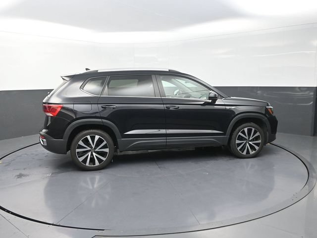 Used 2024 Volkswagen Taos SE FWD image 9