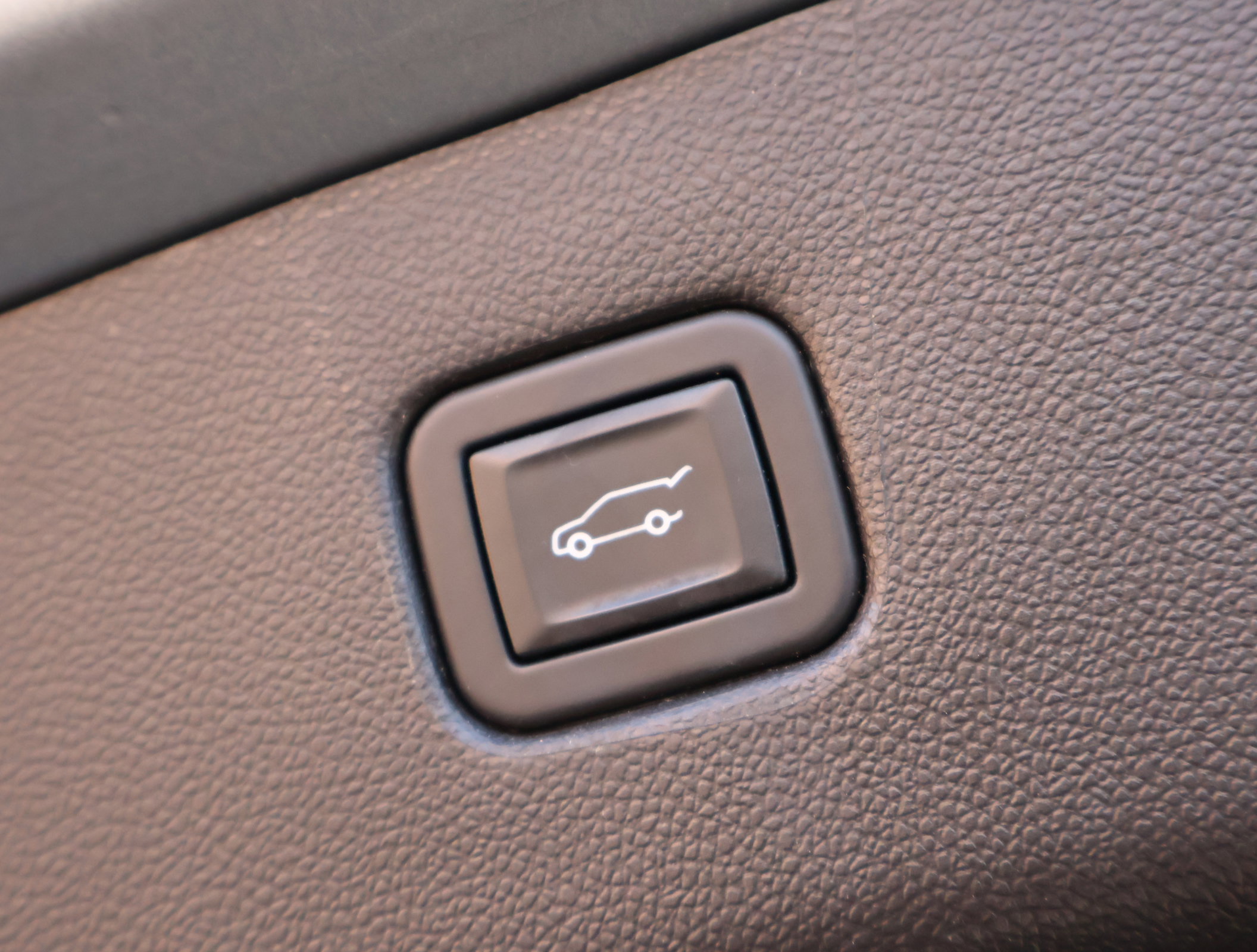 Certified 2023 Chevrolet Blazer LT w/ Convenience Package image 23