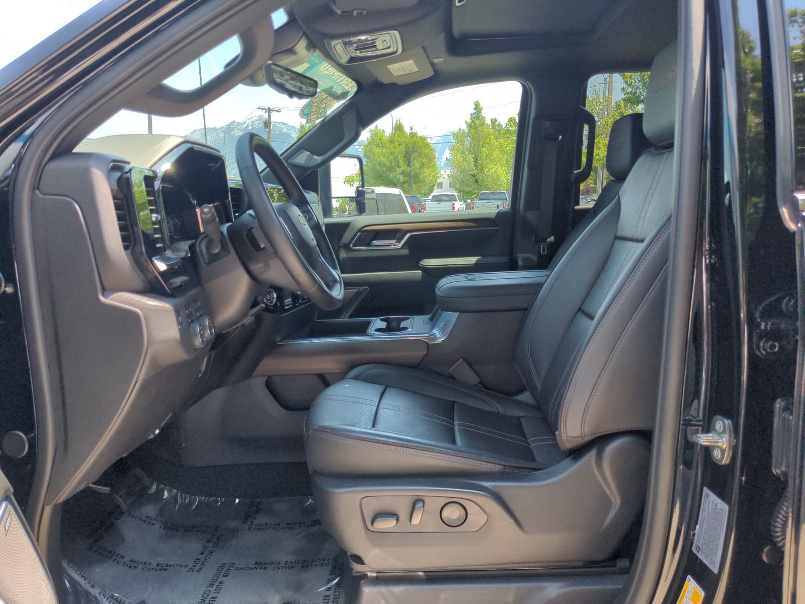 Used 2024 Chevrolet Silverado 2500 High Country w/ High Country Premium Package image 22