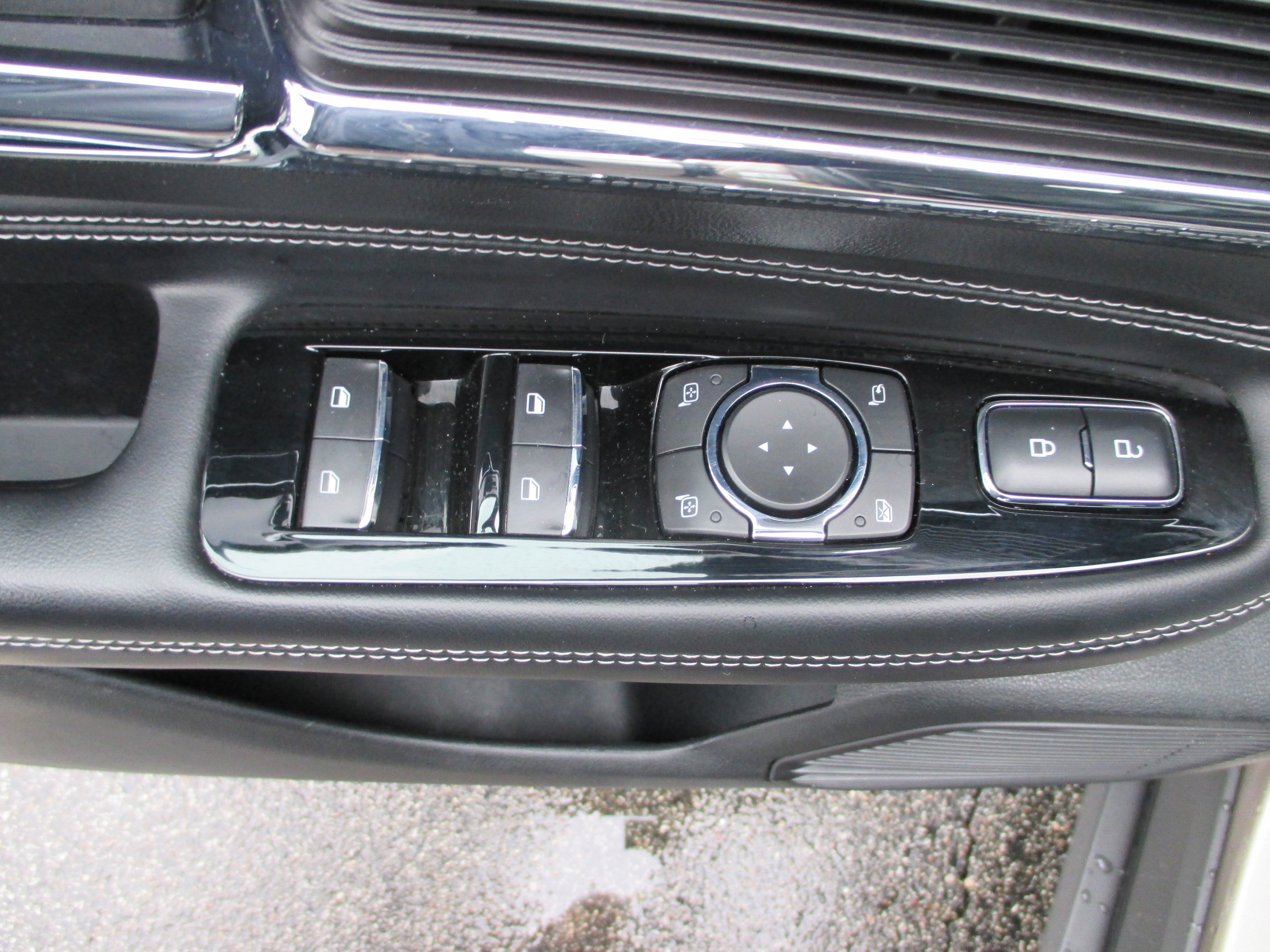 Used 2021 Lincoln Corsair AWD image 14