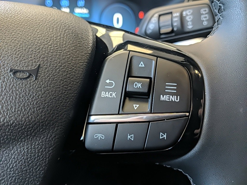 Used 2025 Ford Escape Platinum image 17