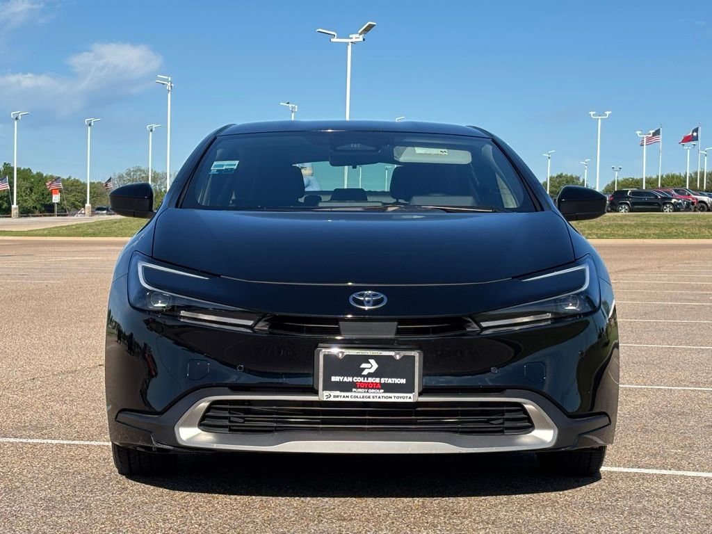 Used 2025 Toyota Prius Plug-In Hybrid FWD image 3