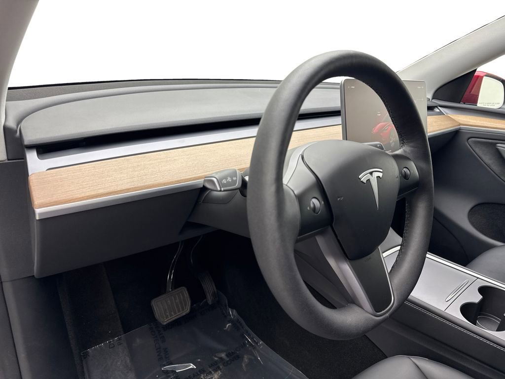 Used 2024 Tesla Model Y Long Range AWD/4WD image 49
