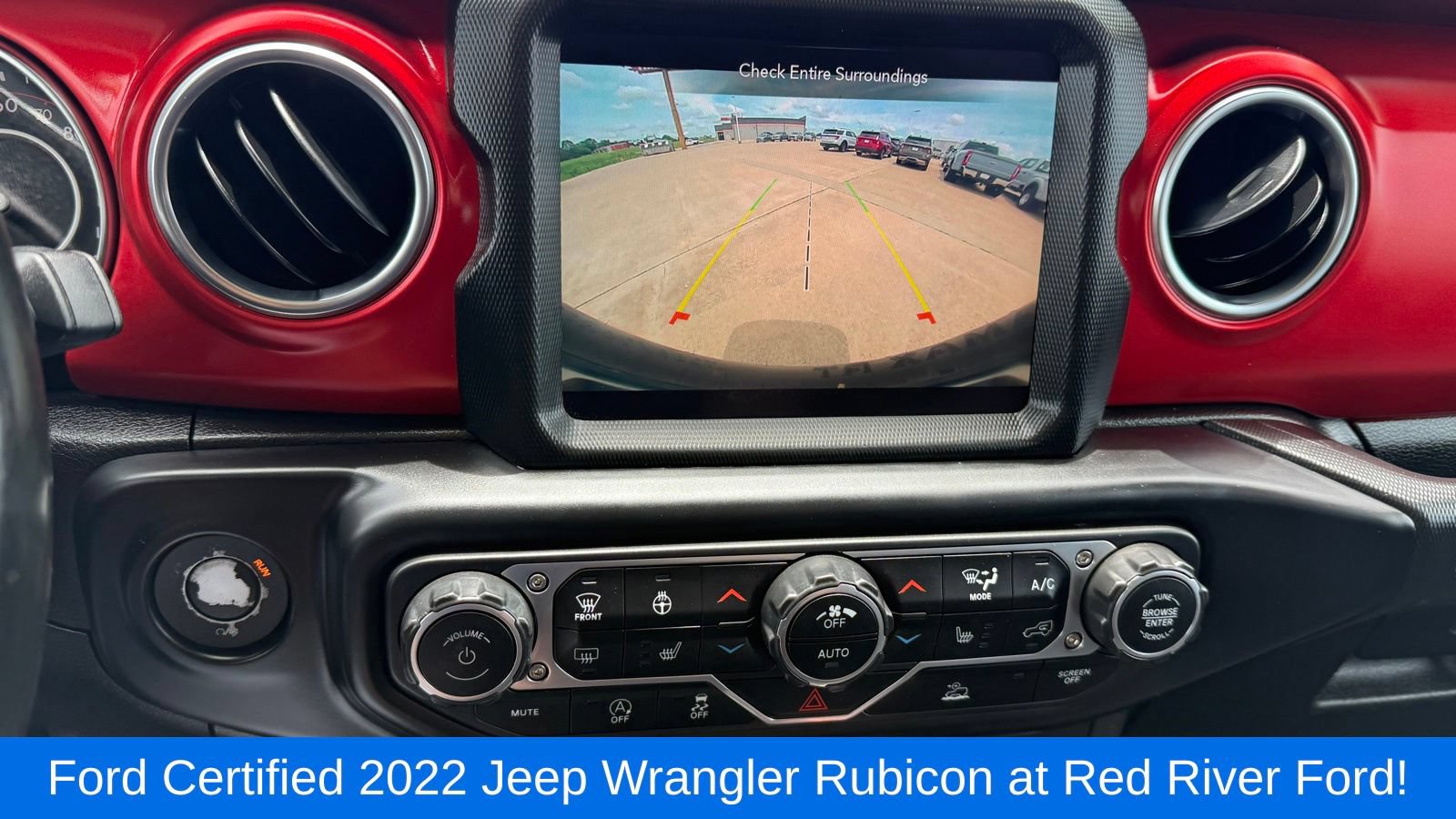 Used 2022 Jeep Wrangler Unlimited Rubicon w/ Cold Weather Group AWD/4WD image 16