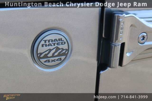 Used 2022 Jeep Gladiator Willys image 12