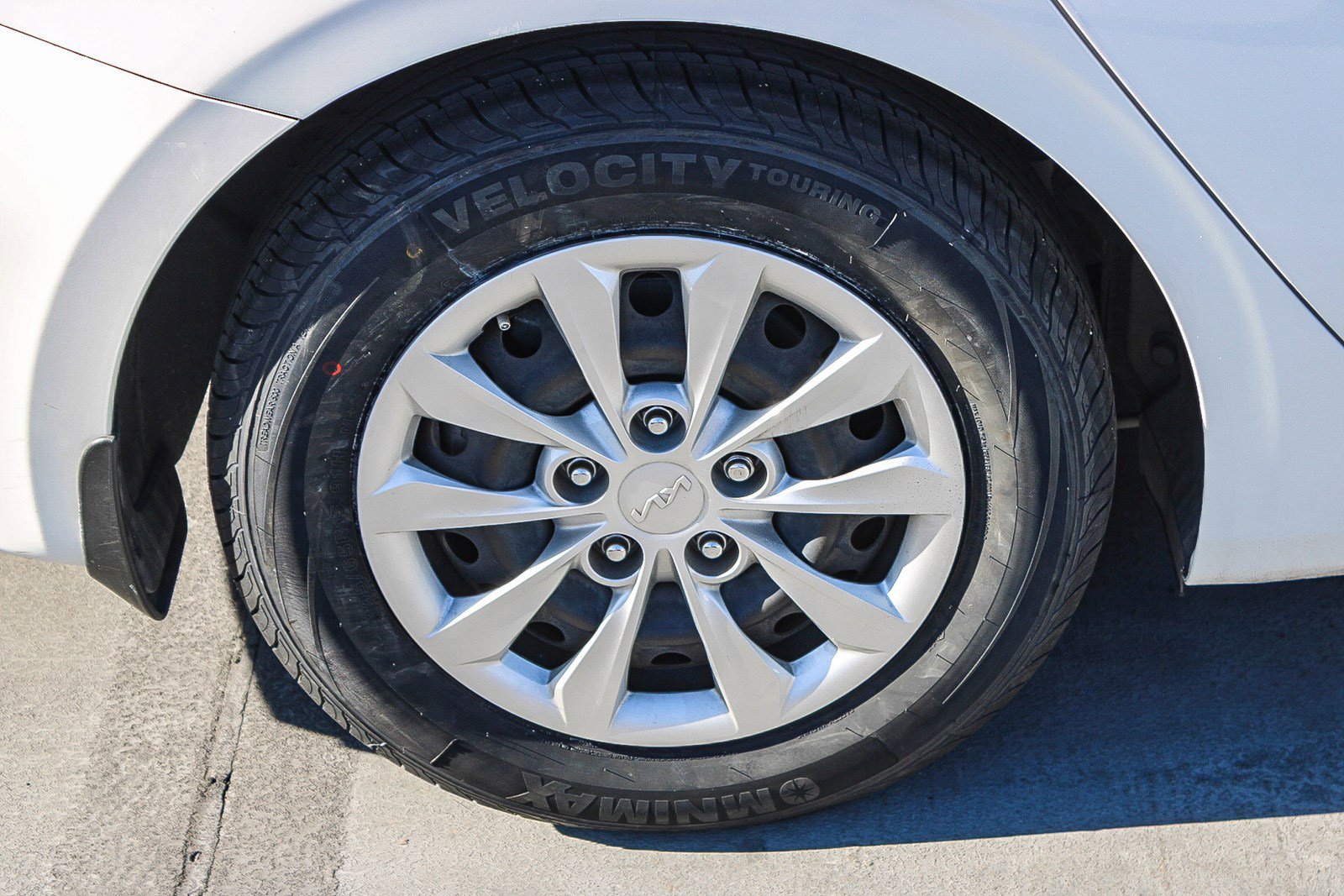 Used 2024 Kia Forte LX image 12