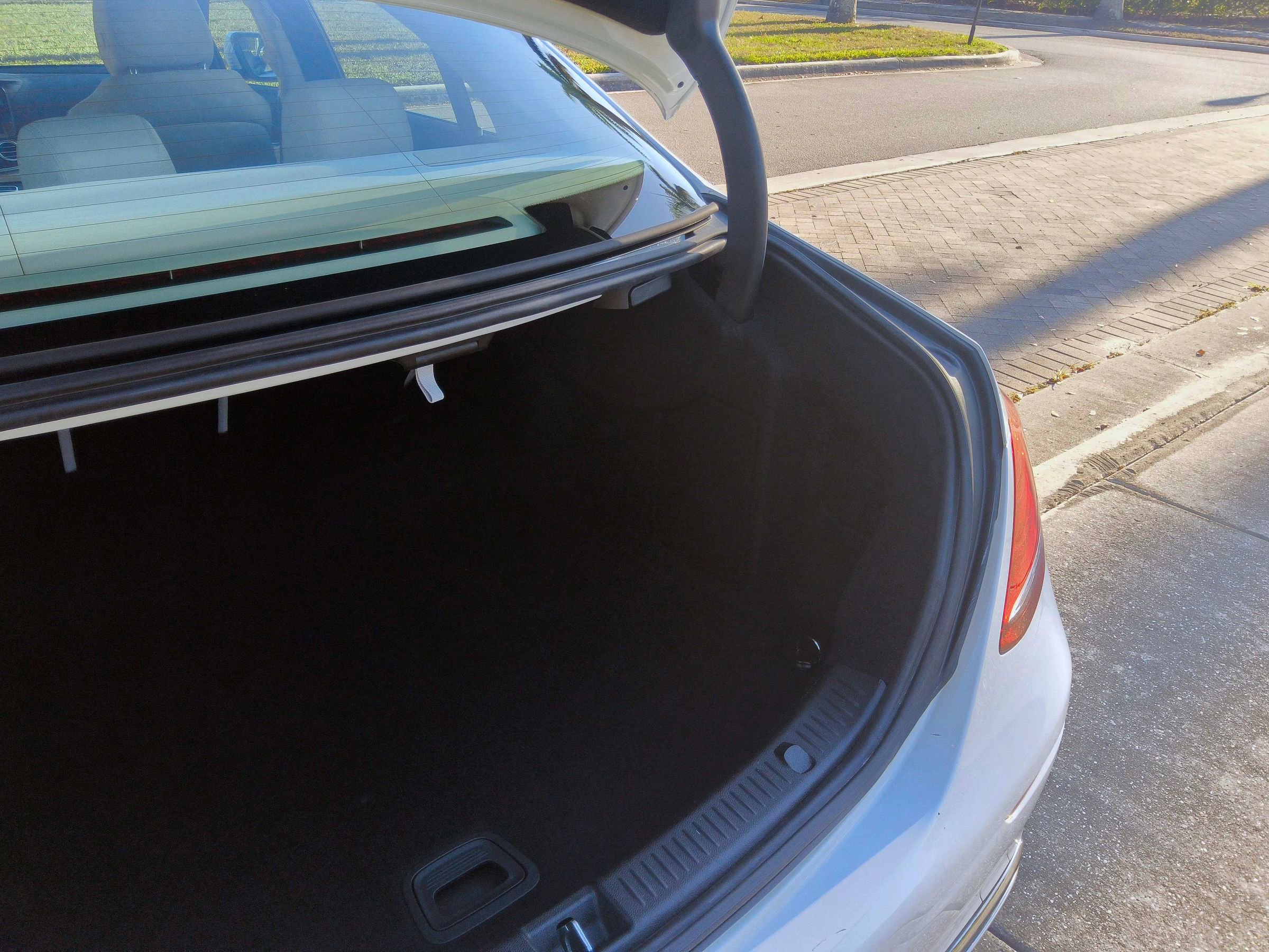 Used 2017 Mercedes-Benz E 300 image 51