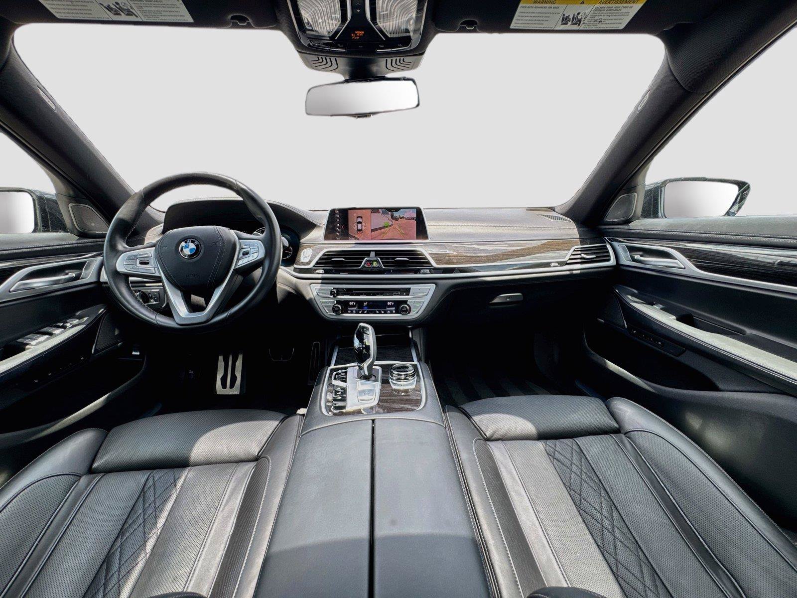 Used 2019 BMW 750i w/ Executive Package RWD image 43