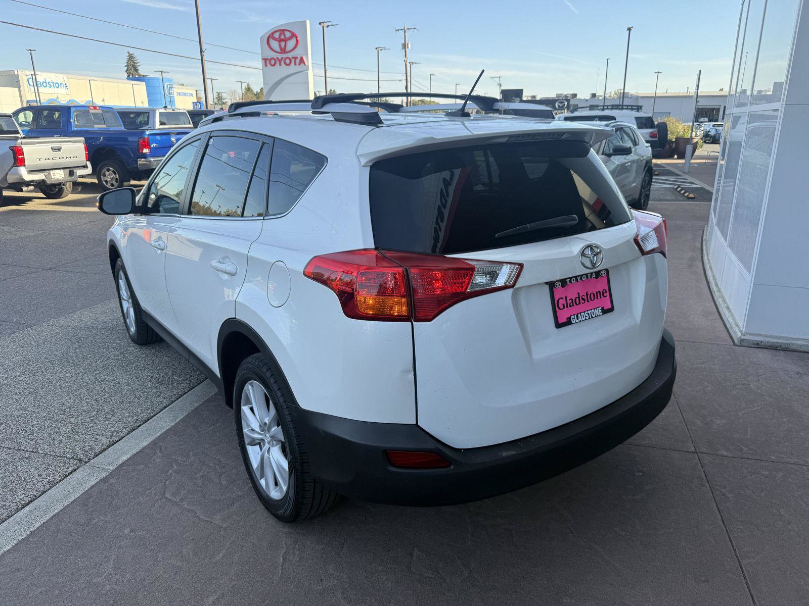 Used 2014 Toyota RAV4 Limited AWD/4WD image 32