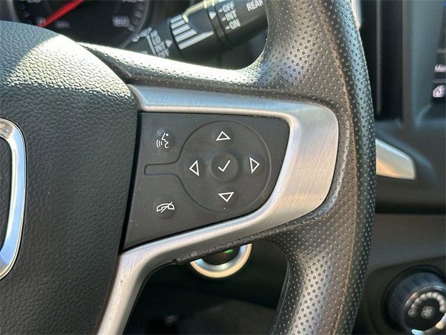 Used 2022 GMC Terrain SLE image 35