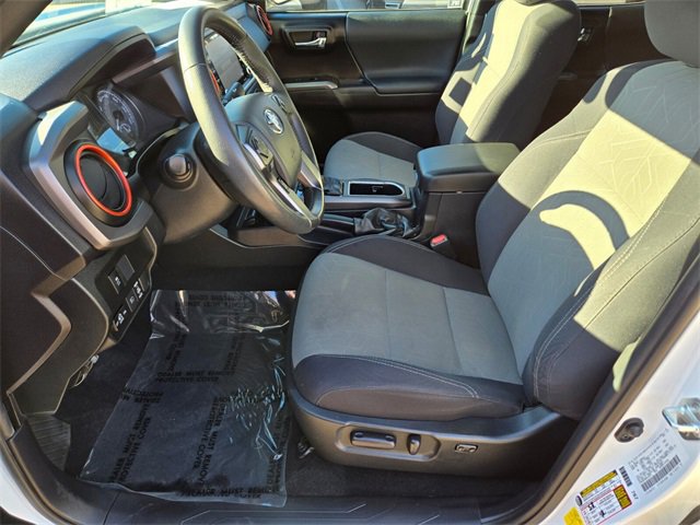 Used 2022 Toyota Tacoma TRD Off-Road w/ Technology Package image 13