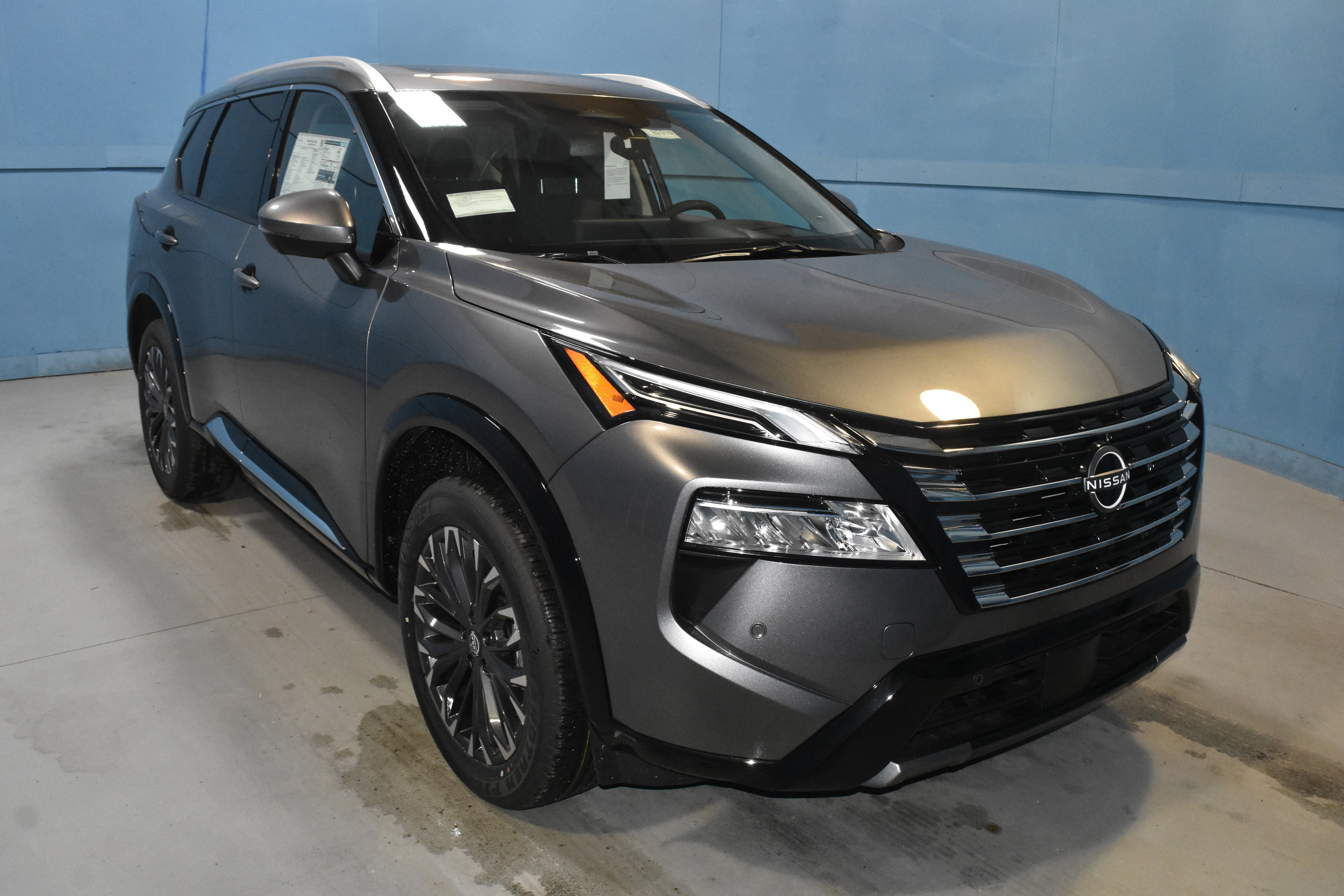 New 2026 Nissan Rogue Platinum w/ Tech Package