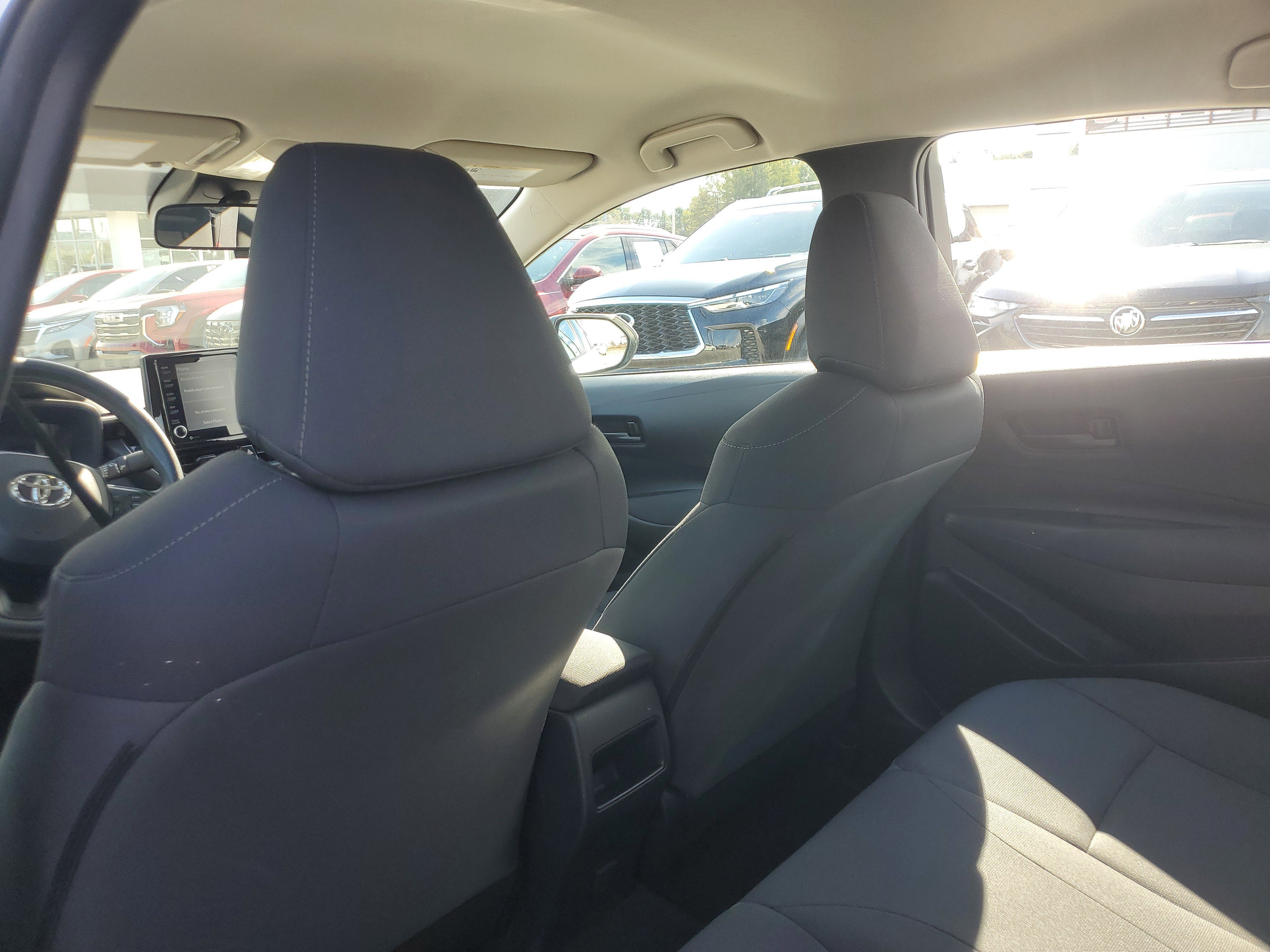 Used 2022 Toyota Corolla LE image 8