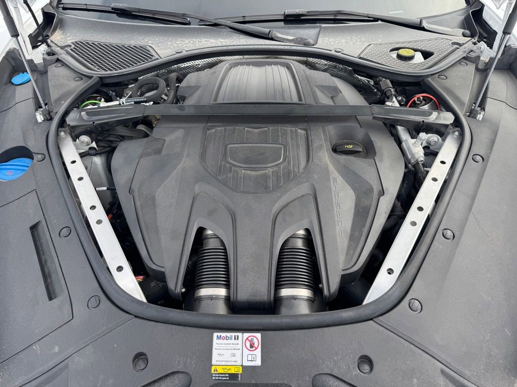 Used 2023 Porsche Panamera 4 Platinum Edition image 11