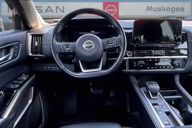 Used 2023 Nissan Pathfinder Platinum FWD image 8