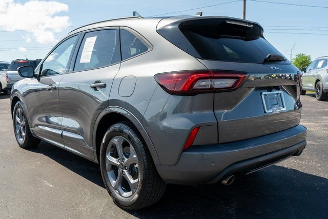 Used 2023 Ford Escape ST-Line w/ Equipment Group 301A FWD image 8