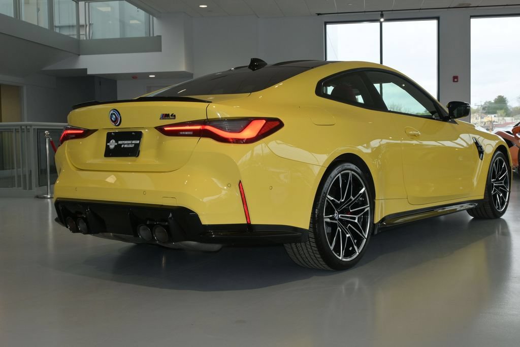 Used 2023 BMW M4 Competition w/ Parking Assistance Package RWD image 10