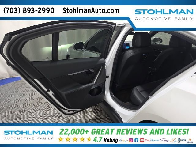 Used 2024 BMW 530i xDrive w/ Premium Package image 25