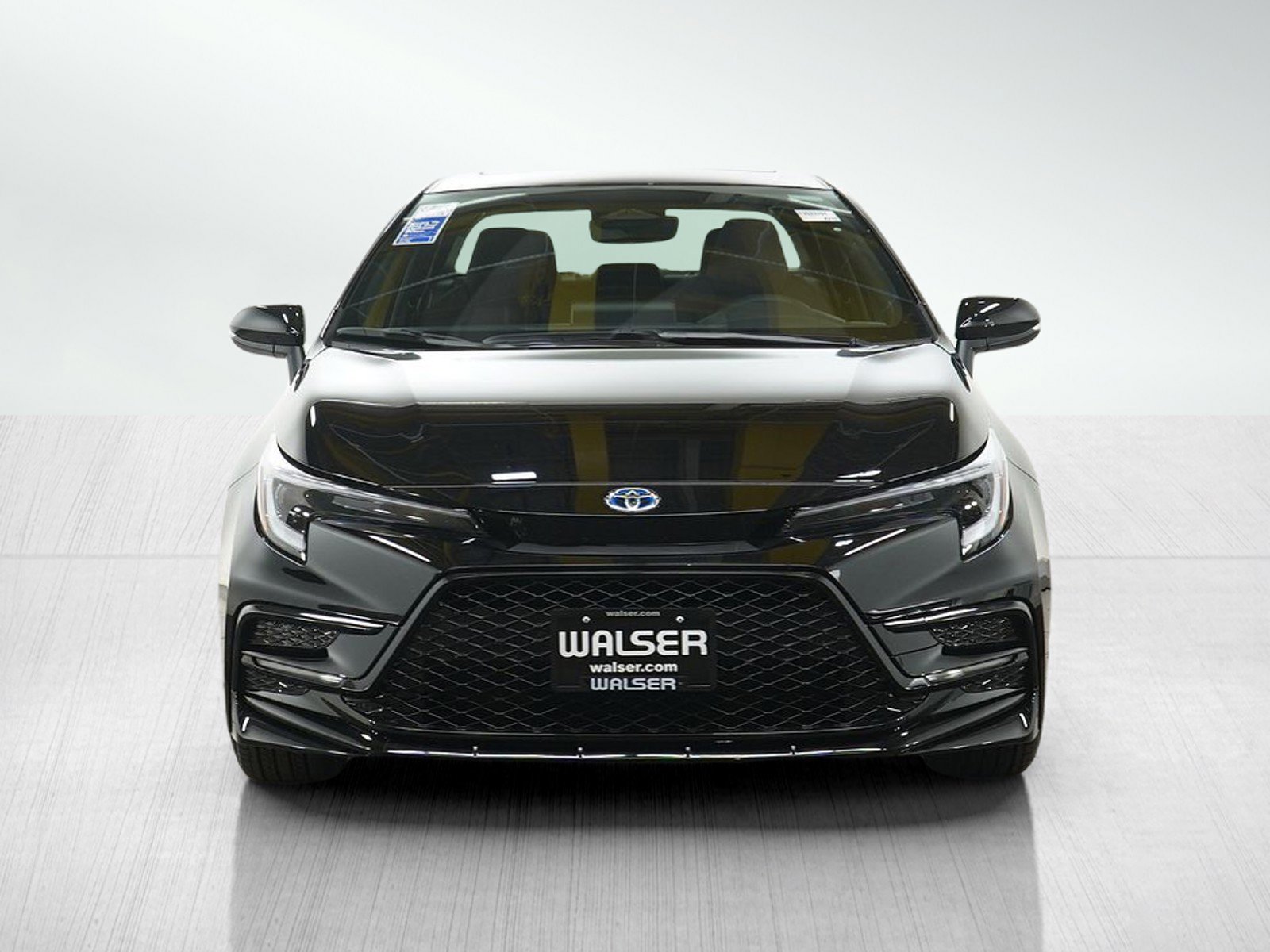 Used 2024 Toyota Corolla SE w/ SE Package image 8