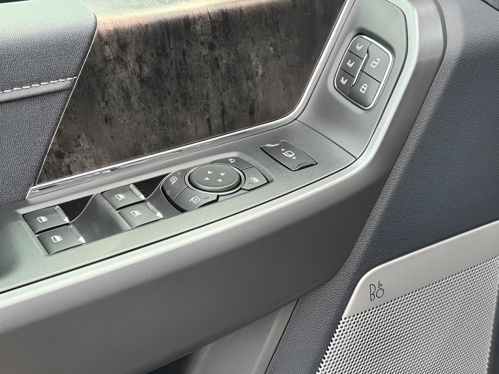 New 2026 Ford F250 Lariat w/ Lariat Ultimate Package image 28