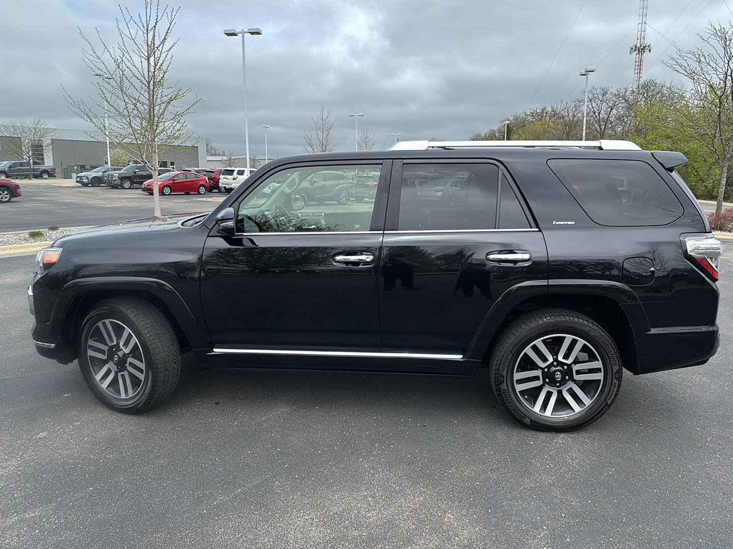 Used 2018 Toyota 4Runner Limited AWD/4WD image 13