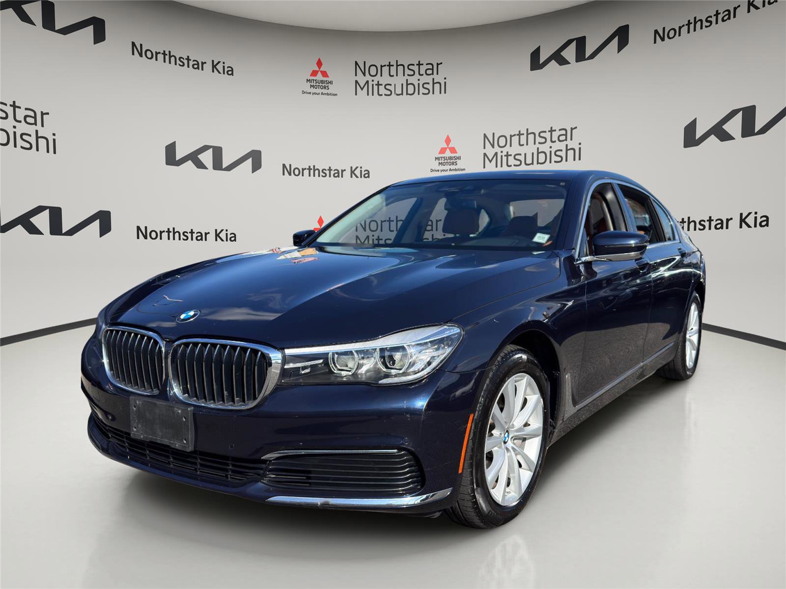 Used 2019 BMW 740i xDrive w/ Executive Package image 1