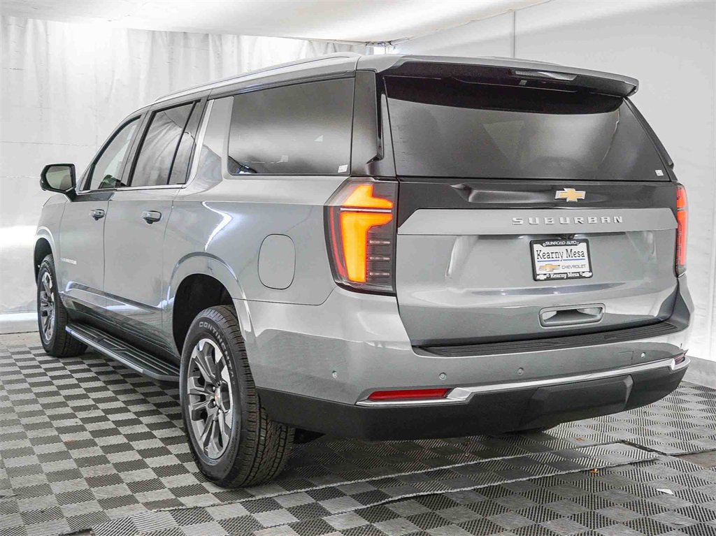 New 2026 Chevrolet Suburban LS image 6