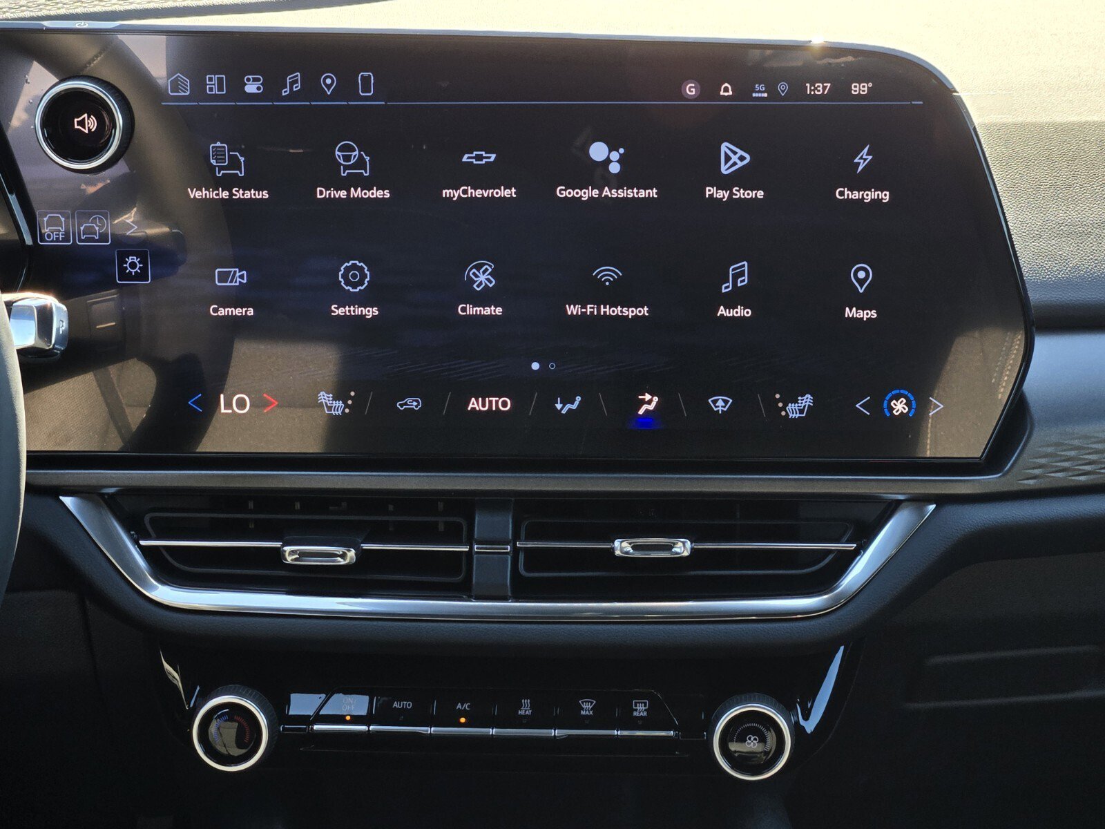 New 2026 Chevrolet Equinox EV LT image 9