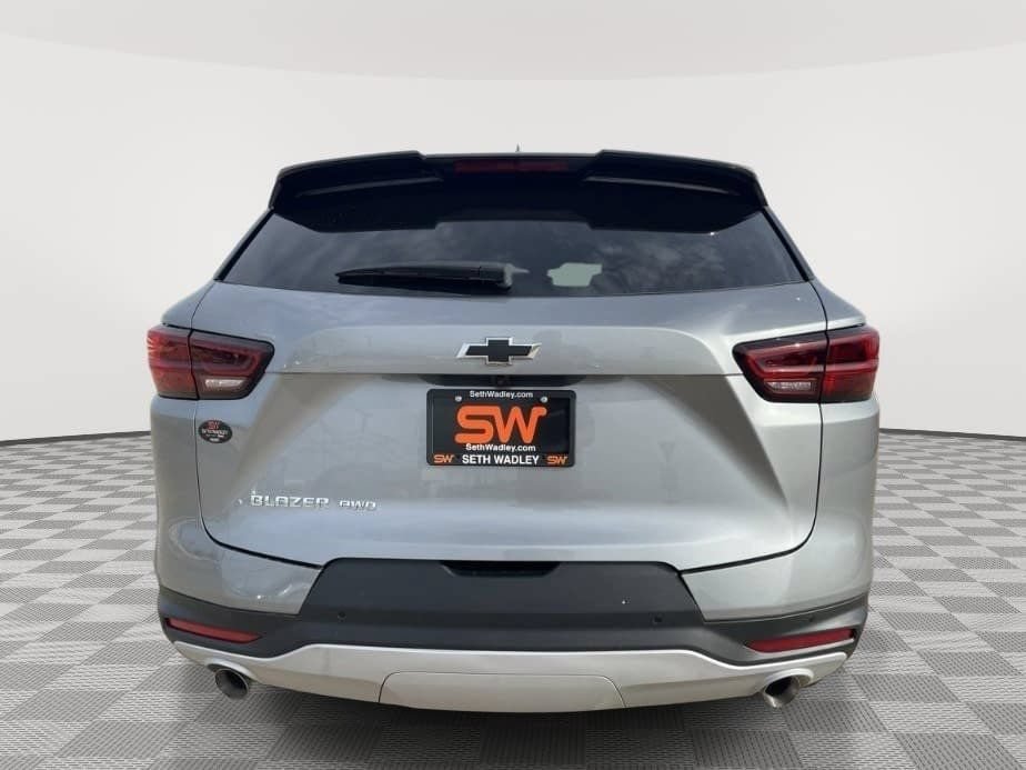 New 2026 Chevrolet Blazer LT w/ Convenience Package AWD/4WD image 4