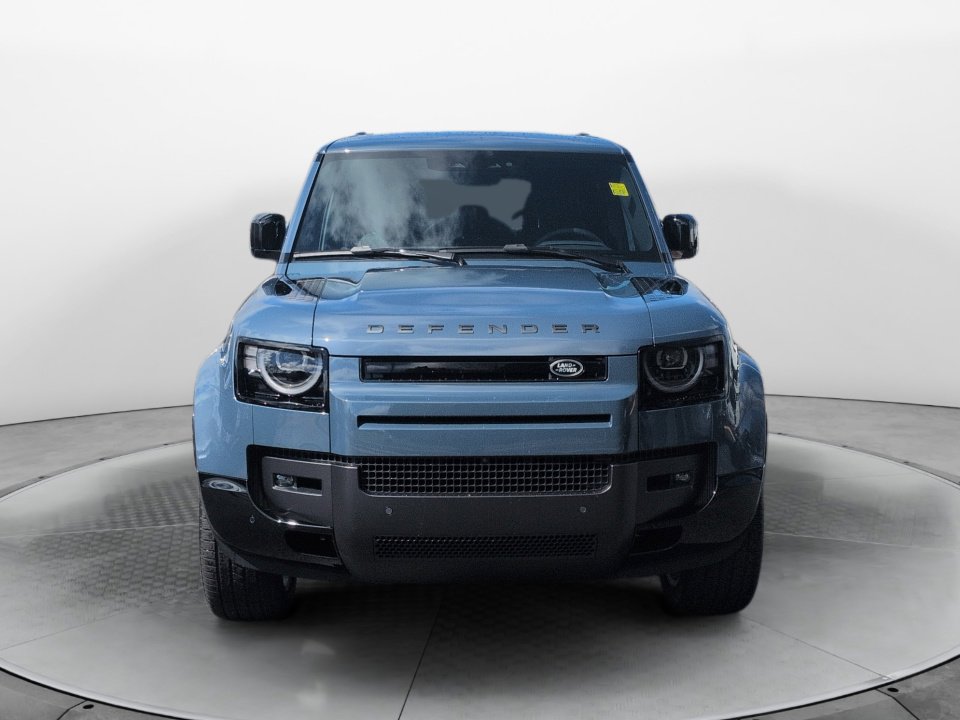 New 2026 Land Rover Defender 110 X-Dynamic SE AWD/4WD image 2