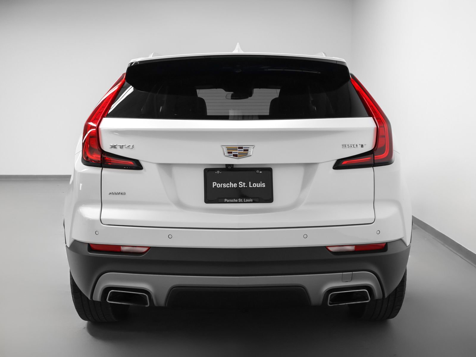 Used 2021 Cadillac XT4 Premium Luxury w/ Cold Weather Package AWD/4WD image 11