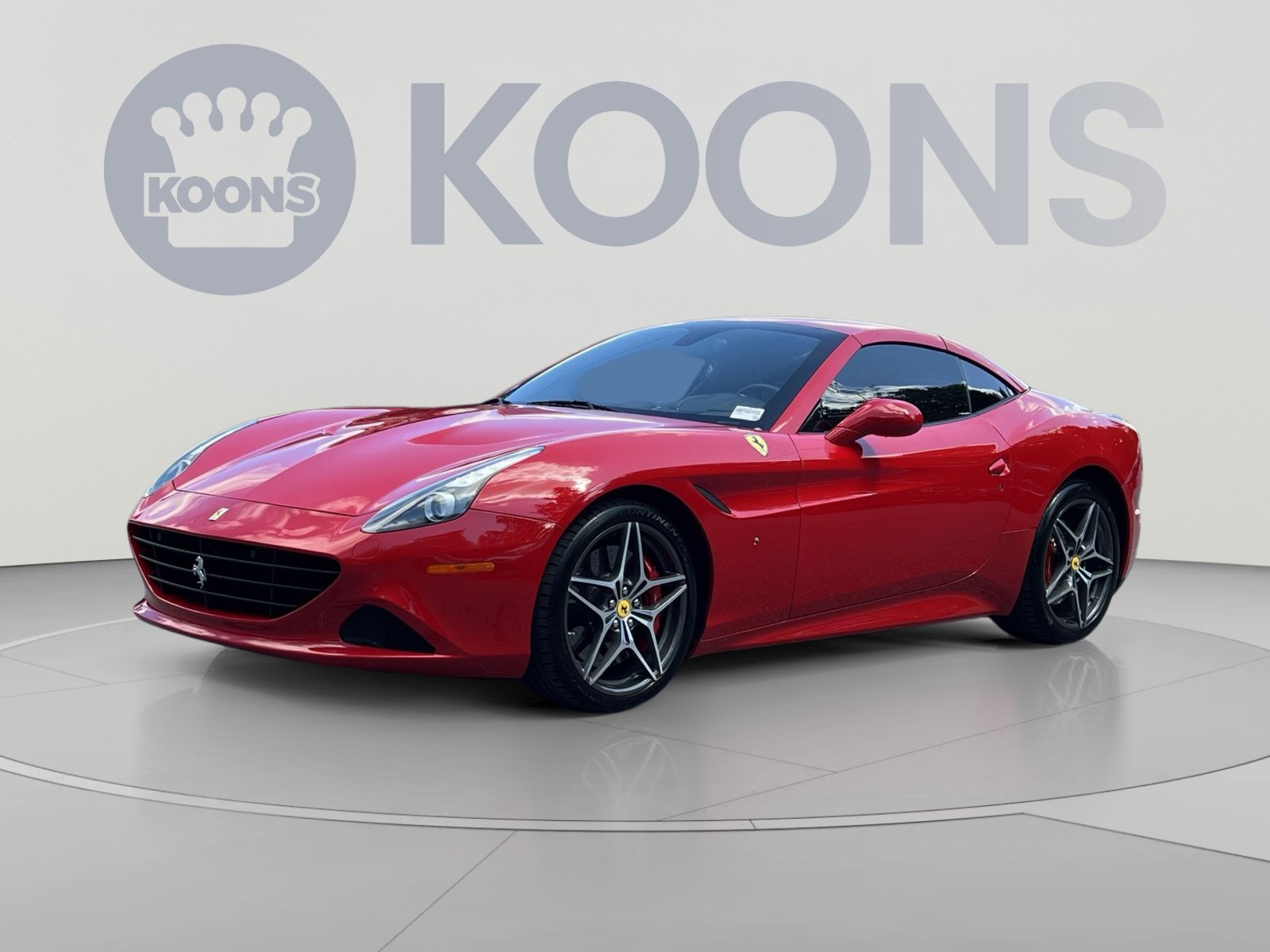 Used 2016 Ferrari California T RWD image 39