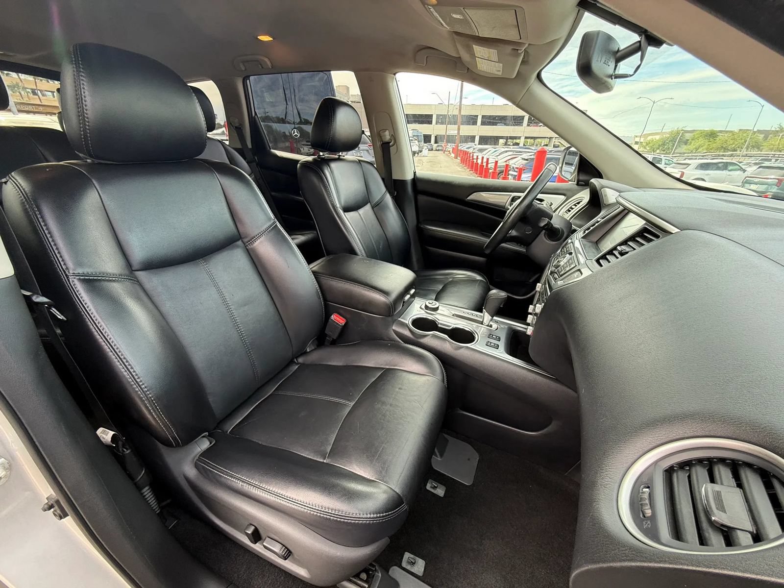 Used 2019 Nissan Pathfinder SL AWD/4WD image 15