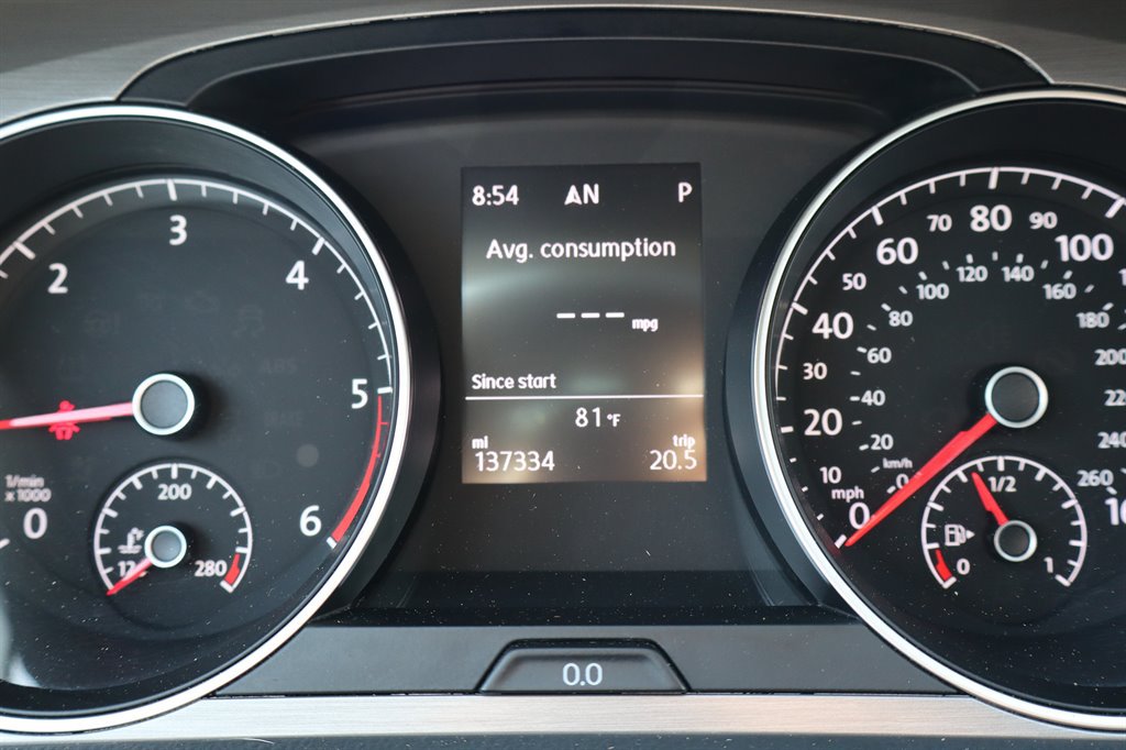 Used 2015 Volkswagen Golf TDI S FWD image 21