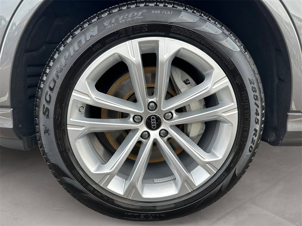 Certified 2025 Audi Q7 2.0T Premium Plus image 14