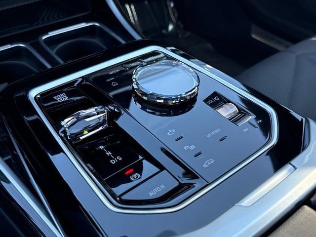 Used 2026 BMW 740i RWD image 25