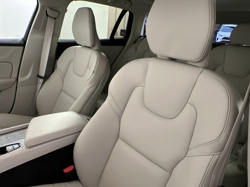 Certified 2024 Volvo V60 B5 Cross Country Plus w/ Protection Package Premier image 14