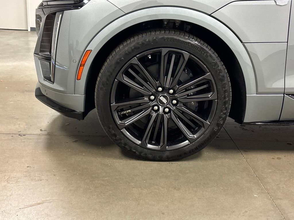 New 2026 Cadillac Lyriq V image 10