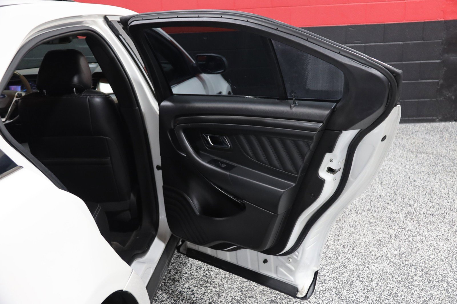 Used 2013 Ford Taurus SHO image 45